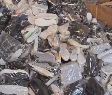 Lot de chaussures – modèles & tailles variés